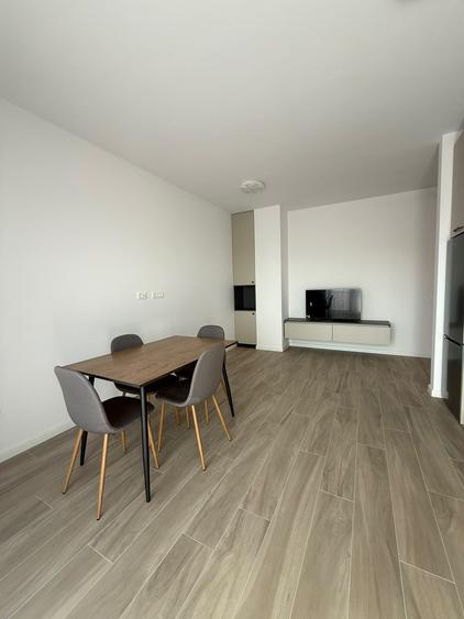 Apartament cu 2 camere semidecomandat, mobilat în Torontalului