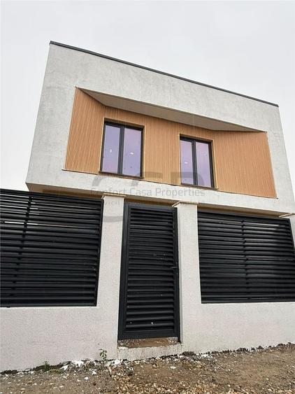 Casă cu 4 camere cu Teren 200 Mp în Pantelimon
