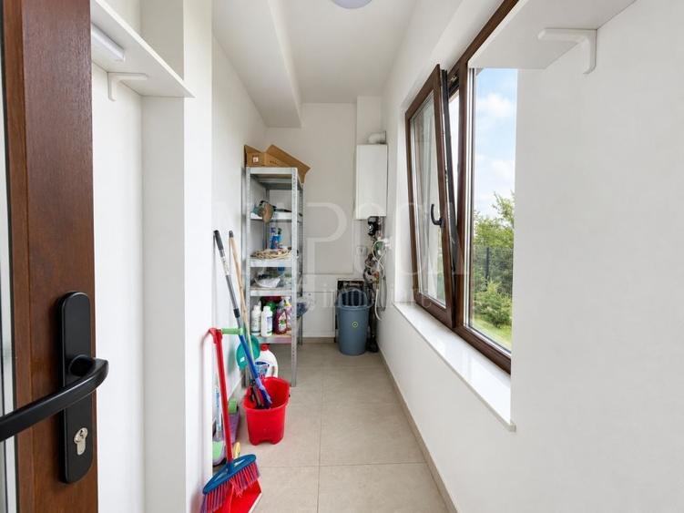 Duplex cu 4 camere cu Canalizare în Florești