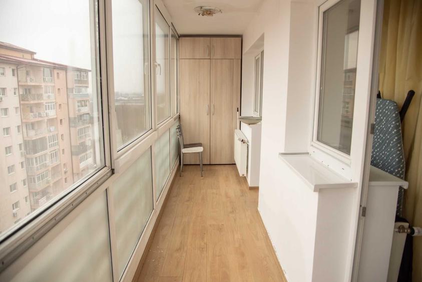 Apartament cu 3 camere decomandat în Vitan