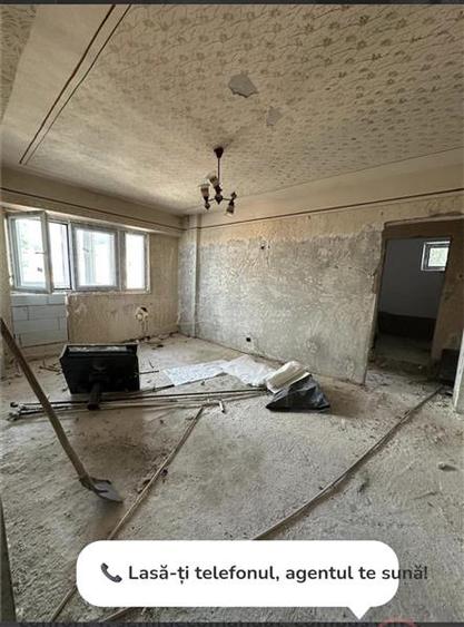 Apartament cu 2 camere semidecomandat în Centrul Civic