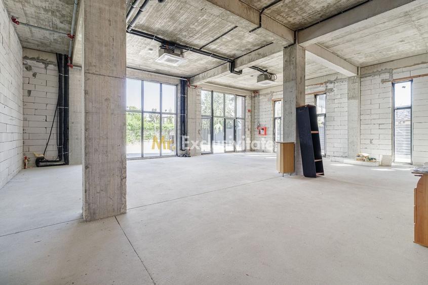 Spațiu comercial, de 924 mp, în Tunari