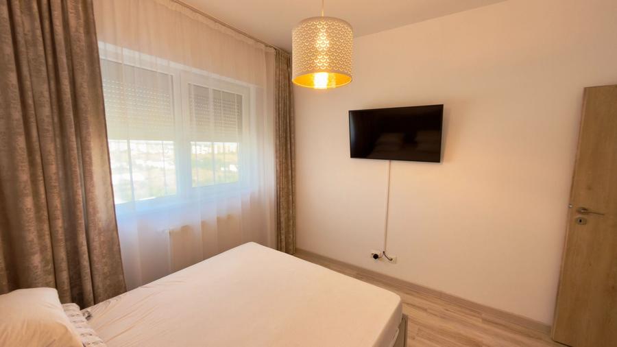 Apartament cu 2 camere decomandat, mobilat în Păcii