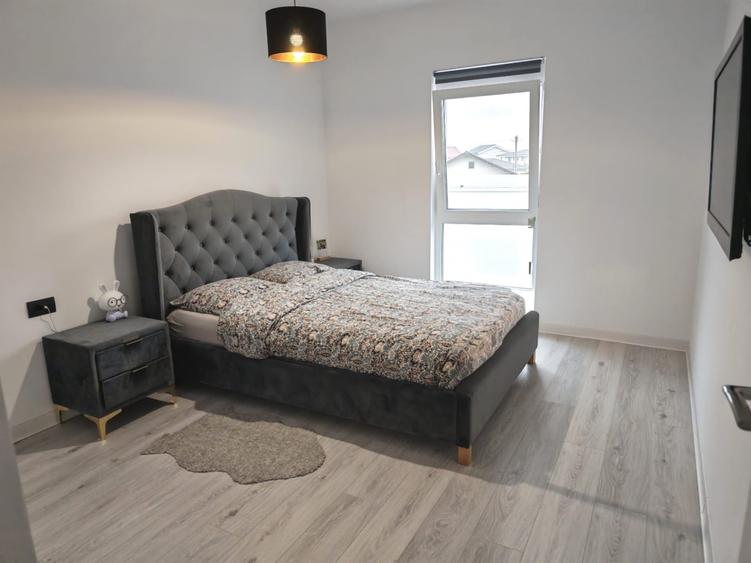 Duplex cu 4 camere cu Canalizare în Urseni