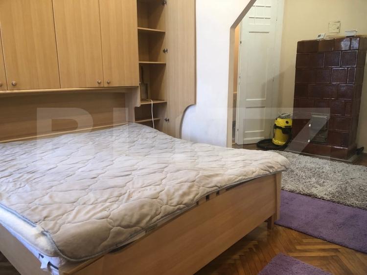 Apartament cu 2 camere semidecomandat, mobilat în Central