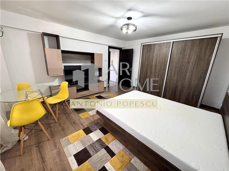 Apartament cu 2 camere decomandat, mobilat în Ultracentral