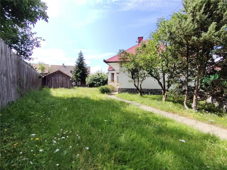 Casă cu 3 camere cu Teren 624 Mp în Central