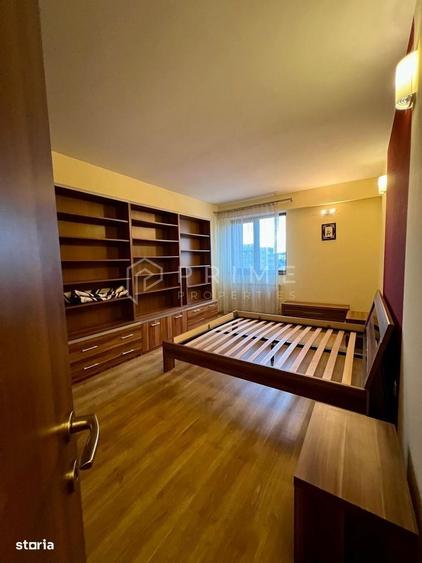Apartament cu 4 camere în Semicentral