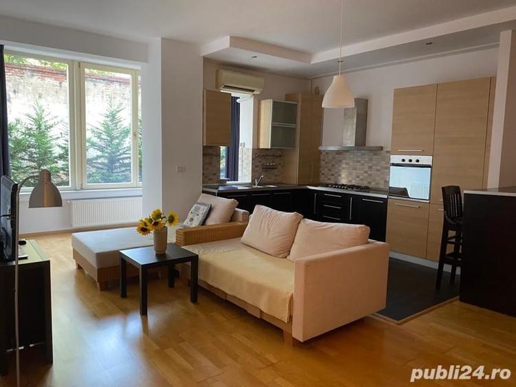 Apartament cu 2 camere decomandat în Take Ionescu