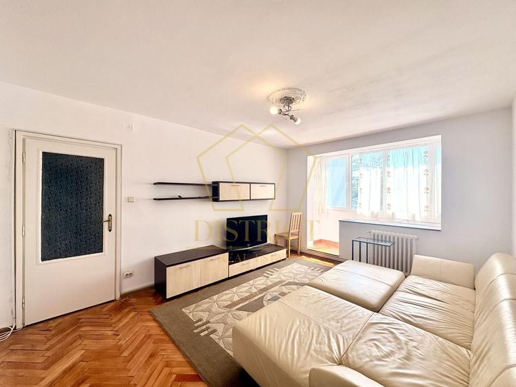 Apartament cu 3 camere semidecomandat, mobilat în Ultracentral
