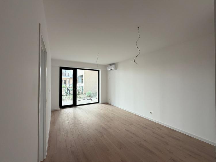 Apartament cu 3 camere decomandat în Theodor Pallady