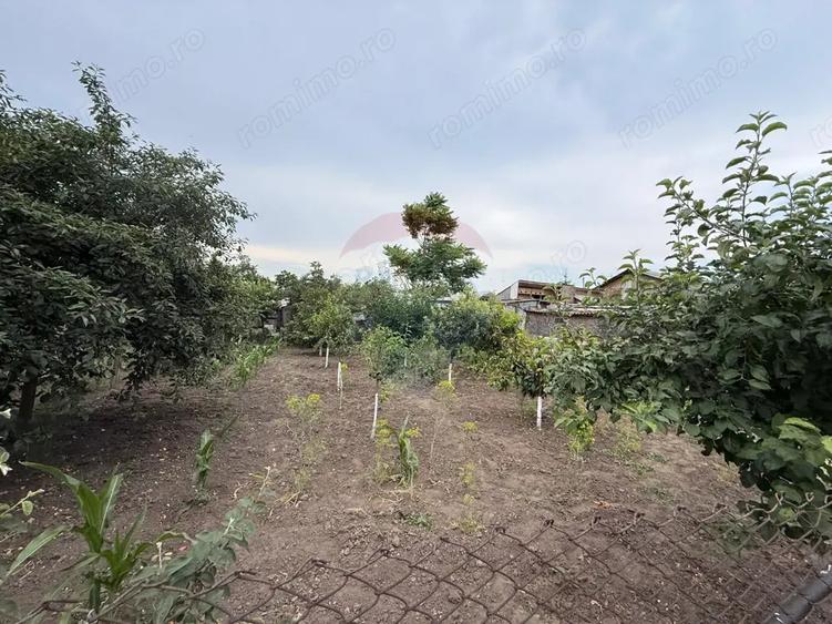 Casă cu 6 camere cu Teren 1340 Mp în Zorleni