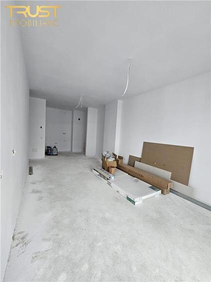 Apartament cu 2 camere semidecomandat în Iris