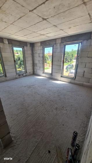 Casă cu 4 camere în Tutana