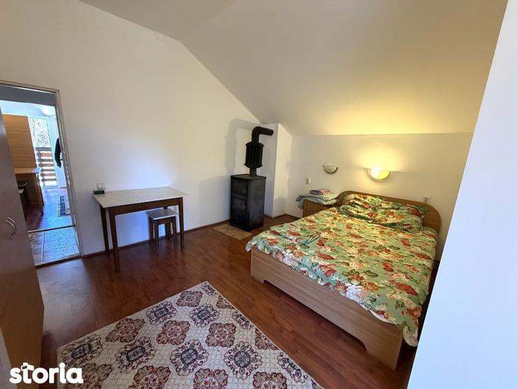 Casă cu 9 camere cu Teren 515 Mp în Central