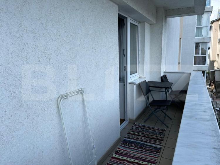 Apartament 3 camere, decomandat, zona Zamca - 12
