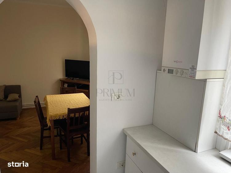 Apartament cu 3 camere decomandat în Medicină