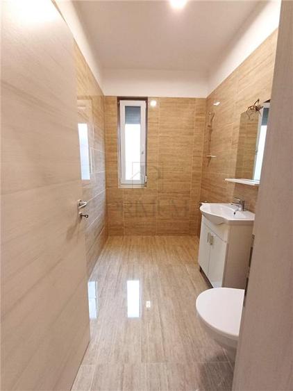 Apartament cu 3 camere decomandat, mobilat în Chișoda