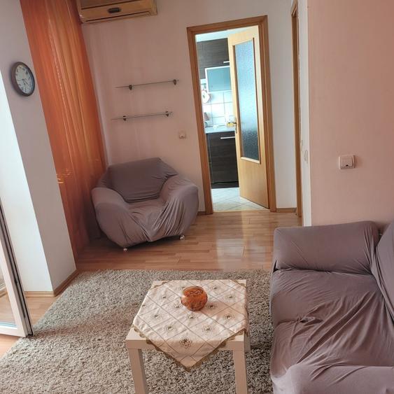 Garsonieră decomandată în Valea Oltului