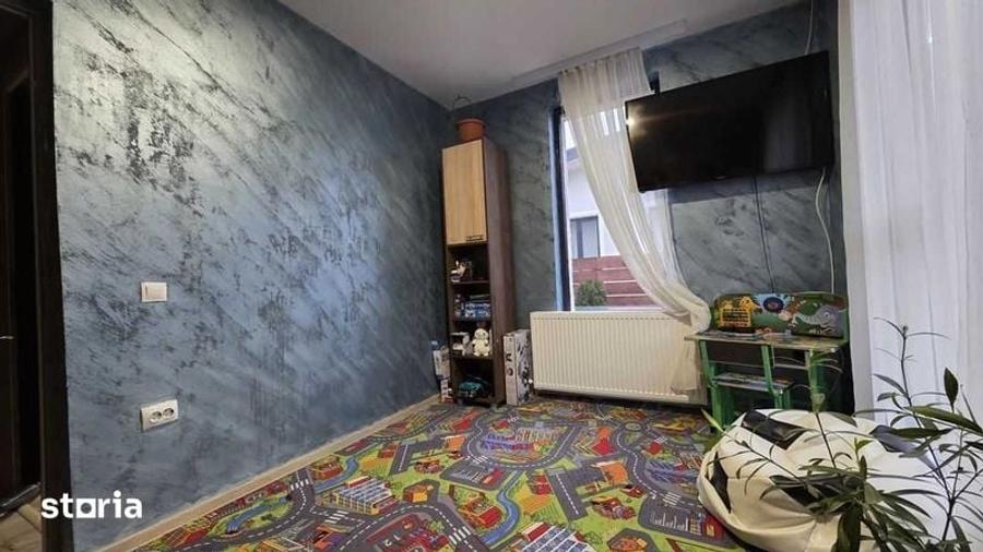 Casă cu 4 camere cu Teren 130 Mp în Bârnova