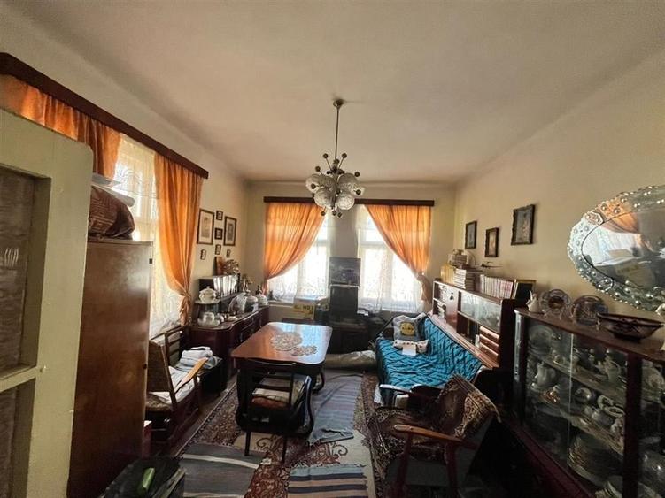 Casă individuală cu 4 camere cu Canalizare în Sud-Est