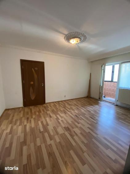 Apartament 2 camere cu centrala la ETAJUL 2, Liceul PTTR - 4