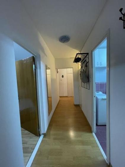 Apartament cu 2 camere decomandat, mobilat în P-ța Muncii