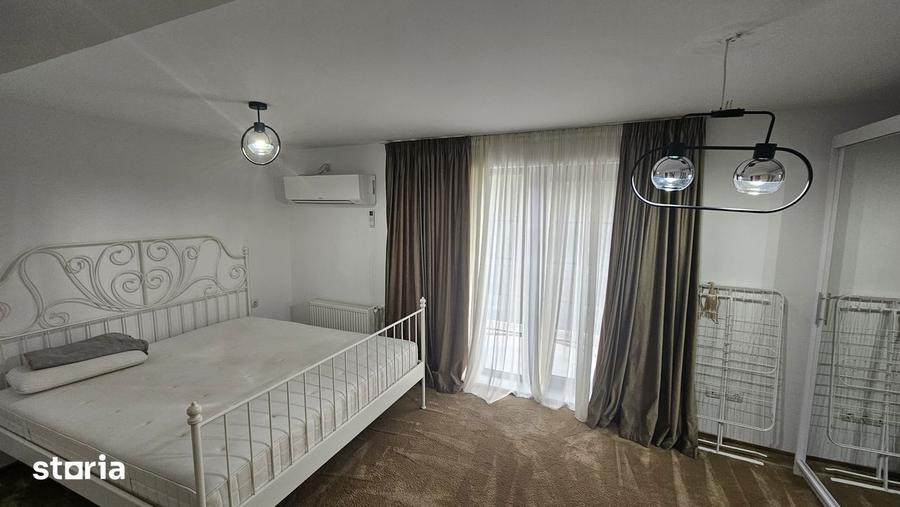Casă cu 4 camere cu Piscina în Central