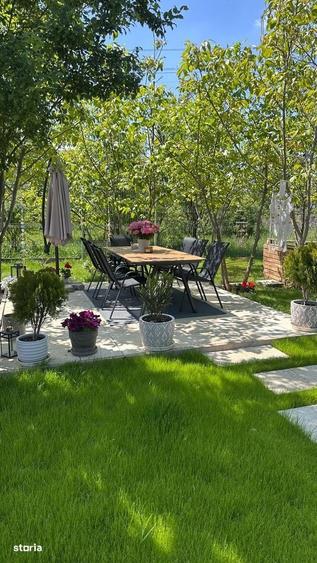 Birou cu piscina, curte si zona de relaxare - 16