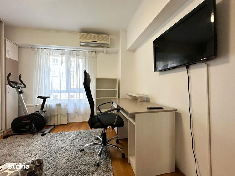 Apartament cu 3 camere, mobilat în Văcăresti