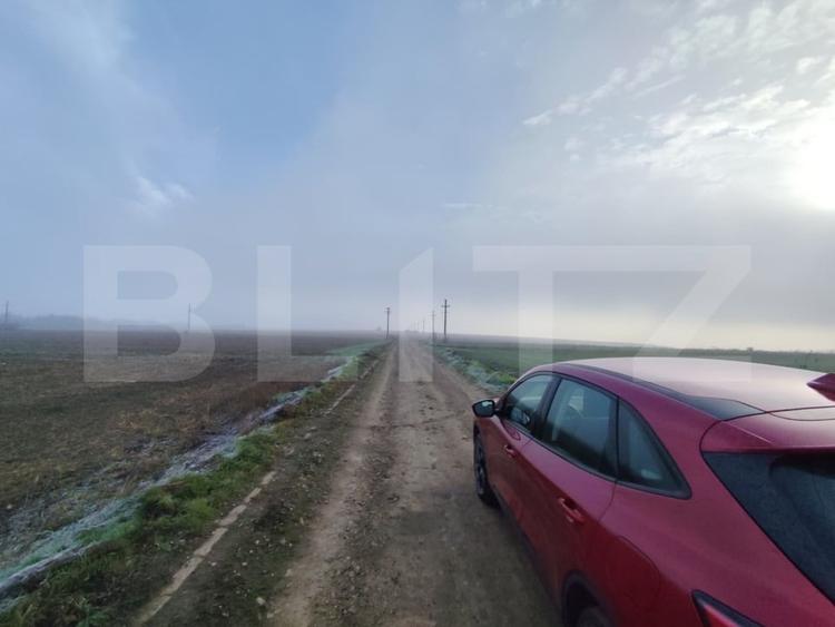 Teren Construcții extravilan de 8400 mp, în Miroslava