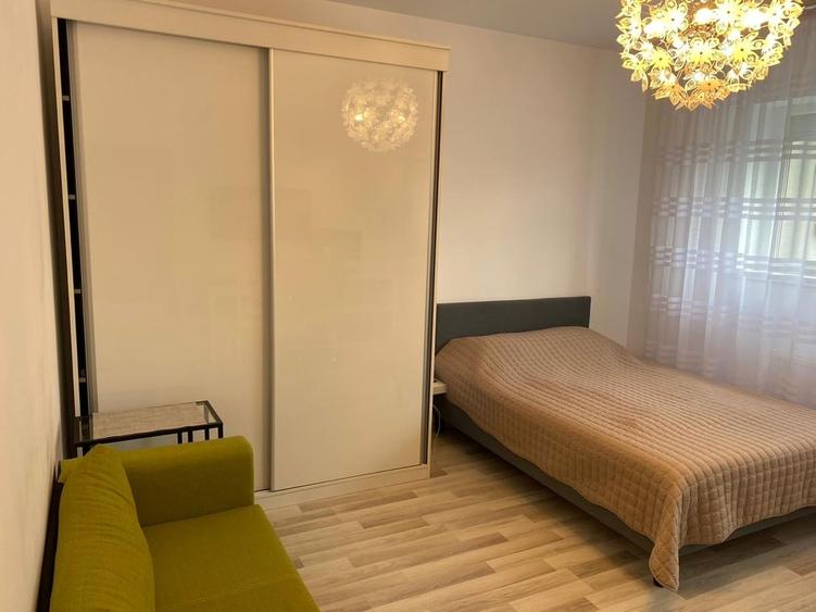 Garsonieră decomandată în Păcii