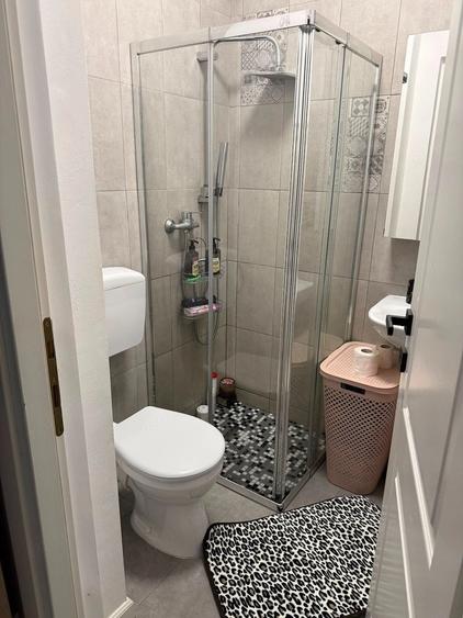 Apartament cu 3 camere decomandat în Lazaret