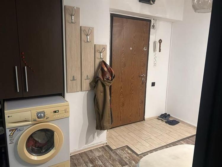 Apartament cu 2 camere decomandat în Titulescu
