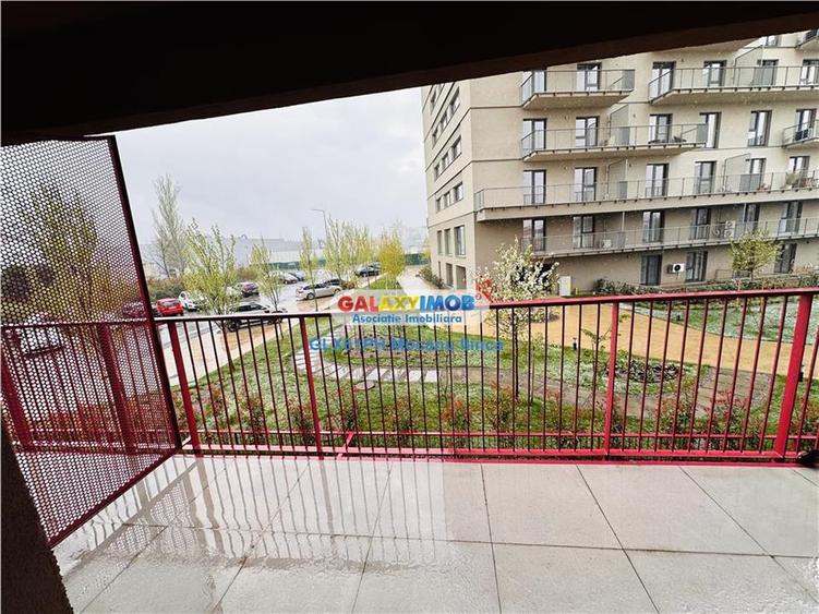 Apartament cu 2 camere semidecomandat, mobilat în Sud