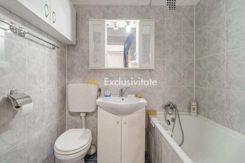 Apartament cu 3 camere decomandat în Valea Oltului