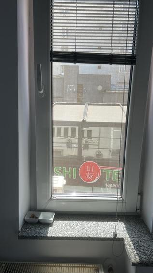 Apartament cu 3 camere semidecomandat în P-ța Dorobanți