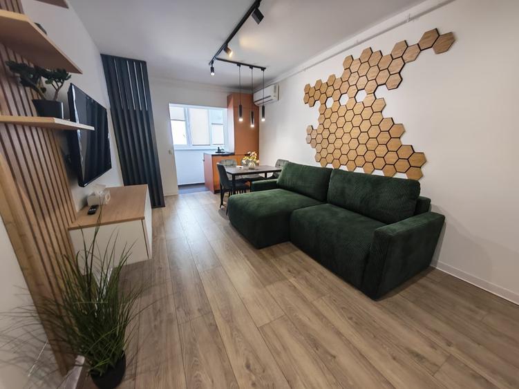 Apartament cu 2 camere semidecomandat în Apărătorii Patriei