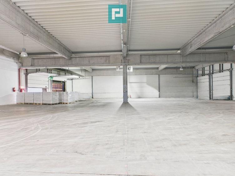 Spațiu industrial, de 3,825 mp, în Nord