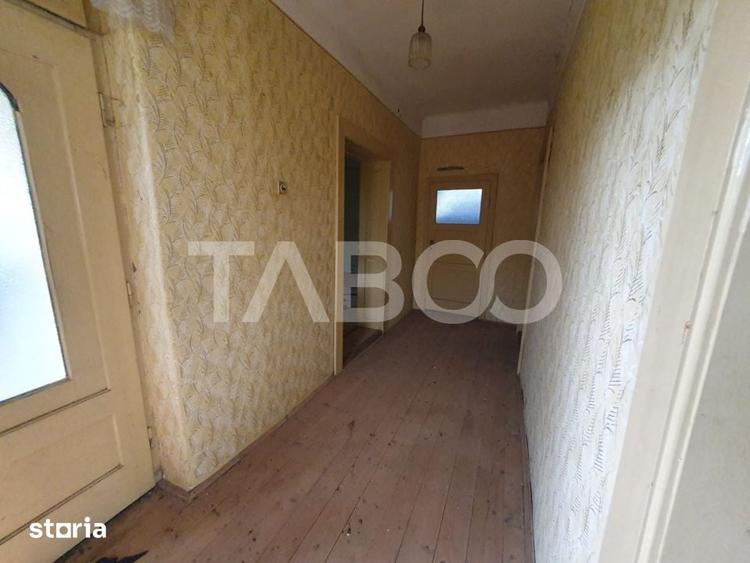 Casa de vanzare in Mandra 140 mp utili curte sura anexe 3 beciuri - 6