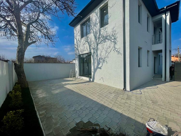 Casă individuală cu 5 camere cu Canalizare în Apărătorii Patriei