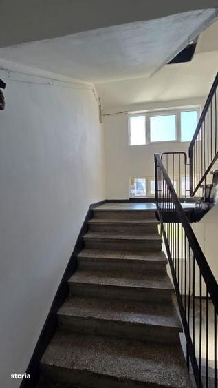 Apartament cu 3 camere decomandat în Micro 17