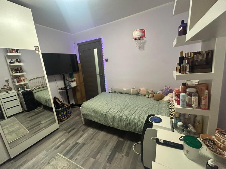 Apartament cu 2 camere decomandat în Berceni