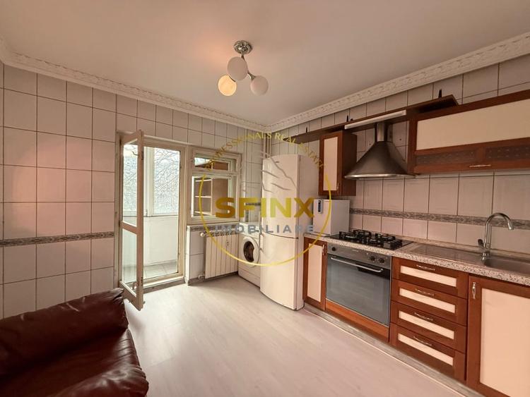 Apartament cu 2 camere semidecomandat în P-ța Alba Iulia
