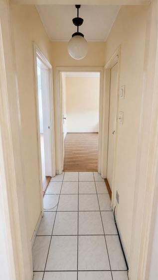 Apartament cu 3 camere decomandat în Exterior Vest