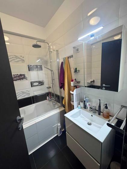 Apartament cu 2 camere decomandat în Tineretului