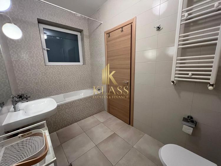 Apartament cu 3 camere decomandat, mobilat în Tei