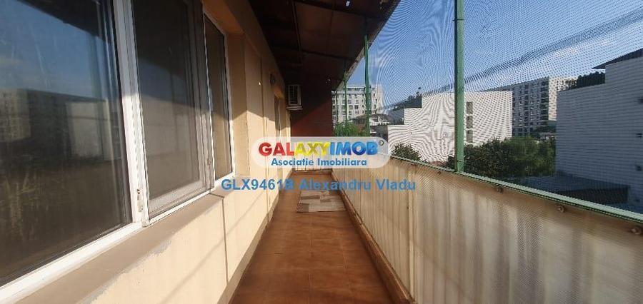 Apartament cu 3 camere semidecomandat în Timișoara