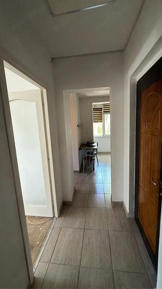 Apartament cu 2 camere decomandat, mobilat în Exterior Vest