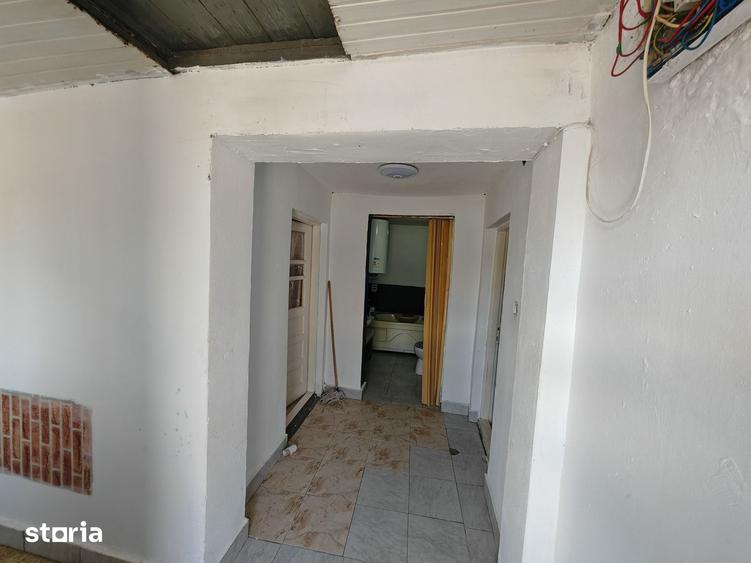 Casă cu 8 camere cu Teren 1150 Mp în Blăgești